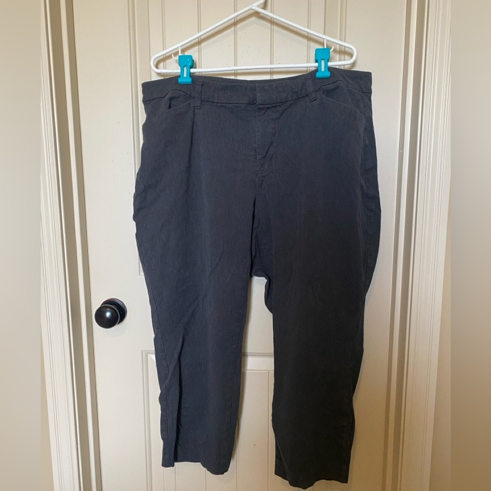 Old Navy high rise pants size 22